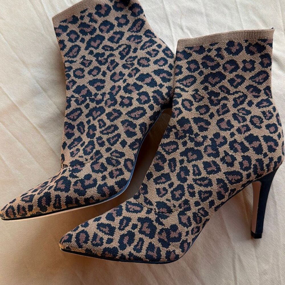 MIA McKinley Dress Boots Leopard 7.5 Slip On